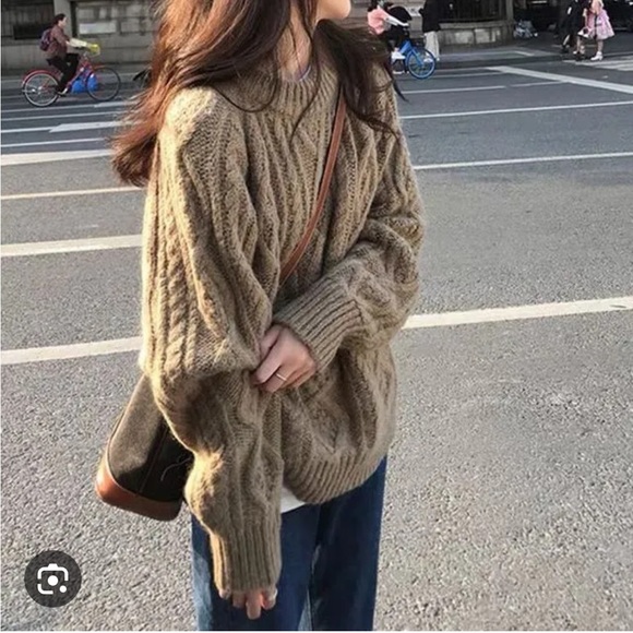Oversized wool sweater - Picture 12 of 12